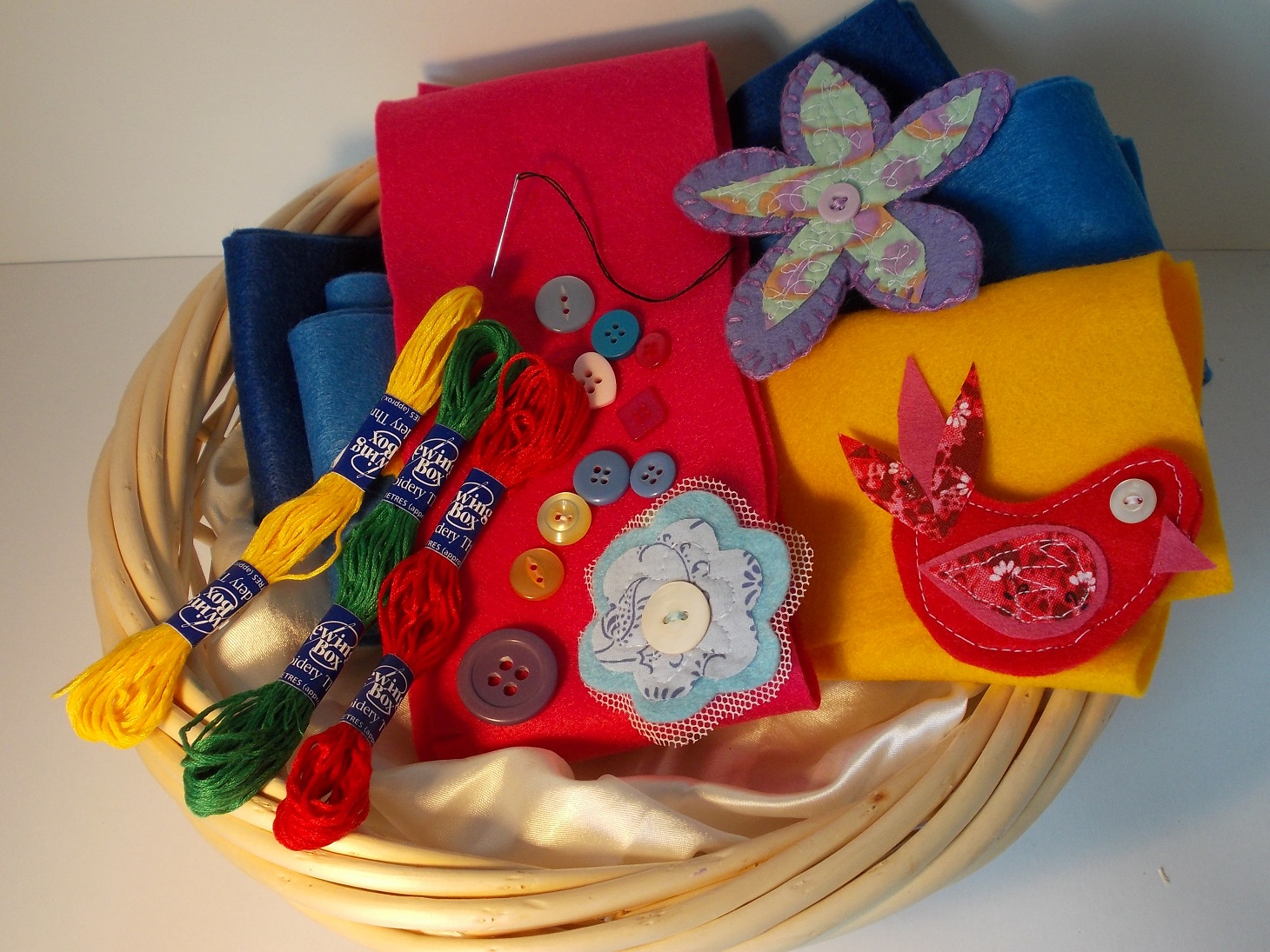 craft class  Up-cycled Uplifters, Felt Brooches or Mosaic Madness and more by Rachel Shilston - Inspiring Creativity