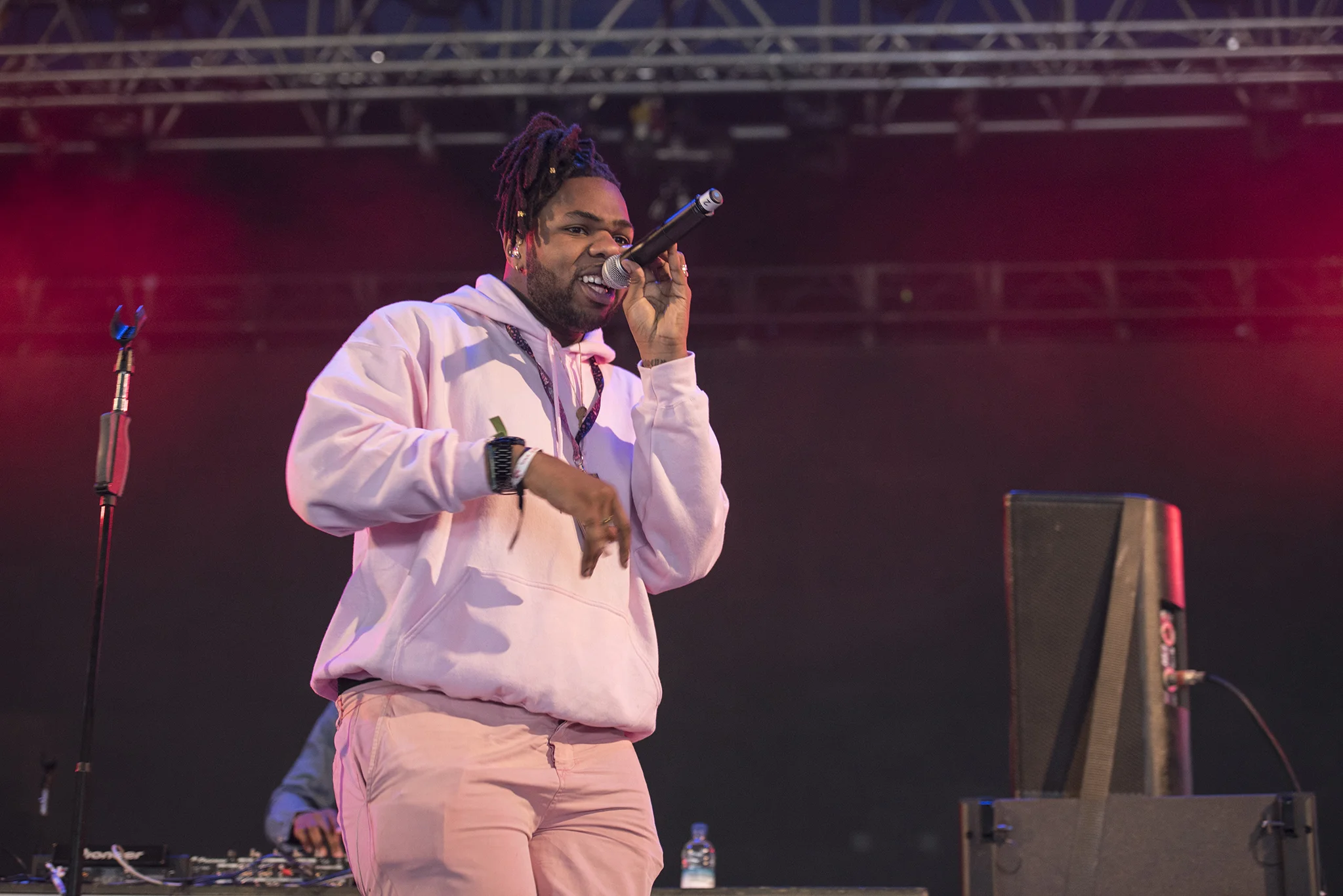 MNEK05.jpg