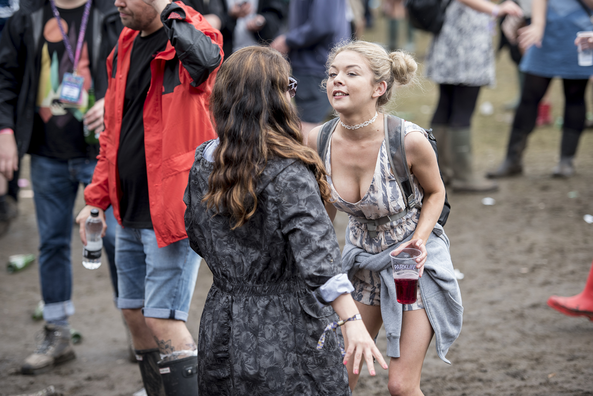 crowd19.jpg