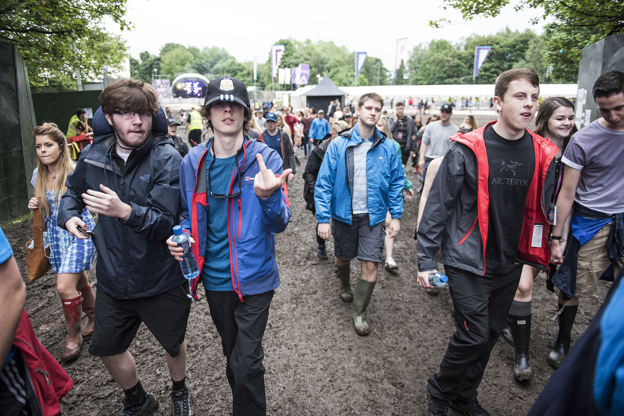 crowd06 2.jpg