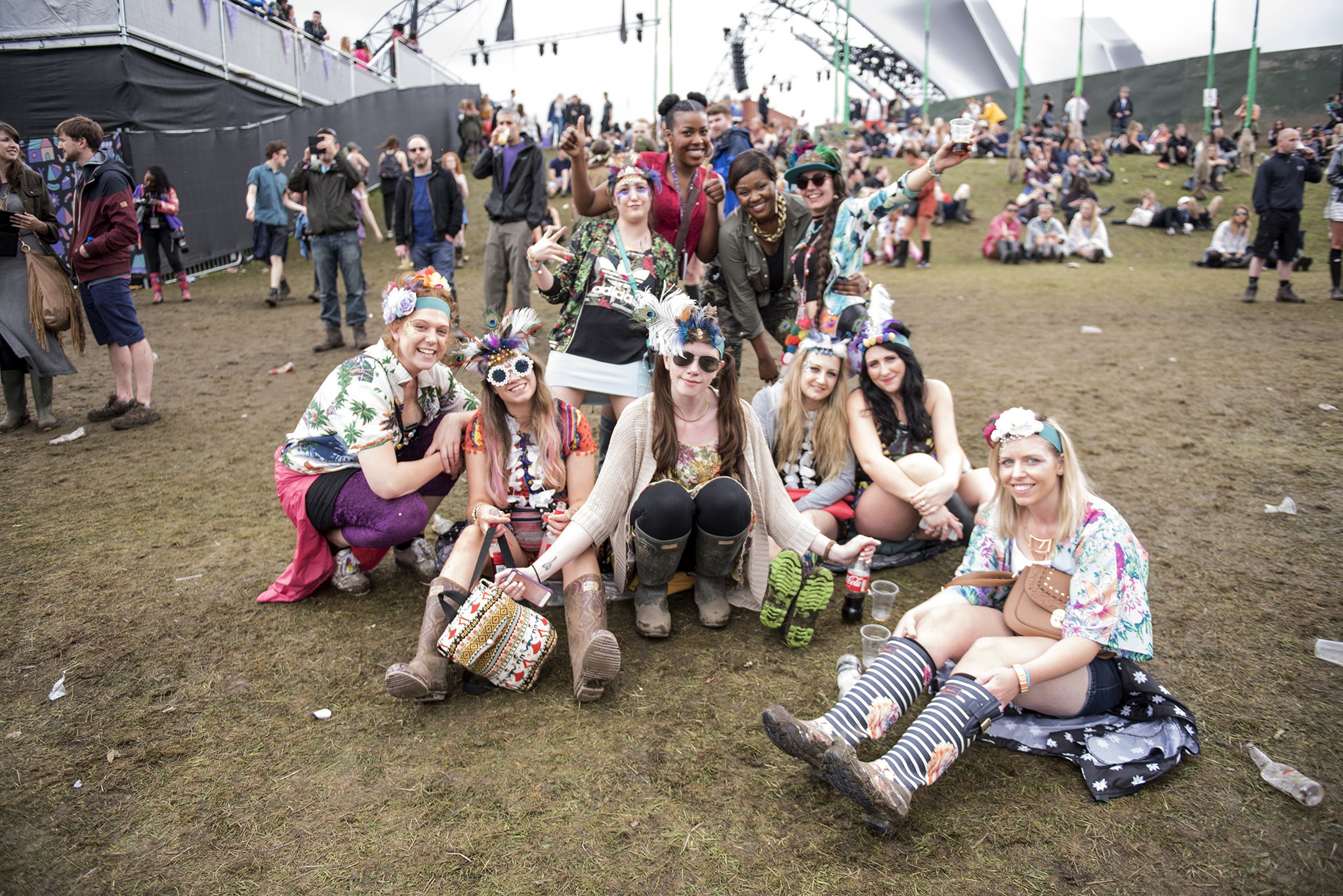 crowd002.jpg