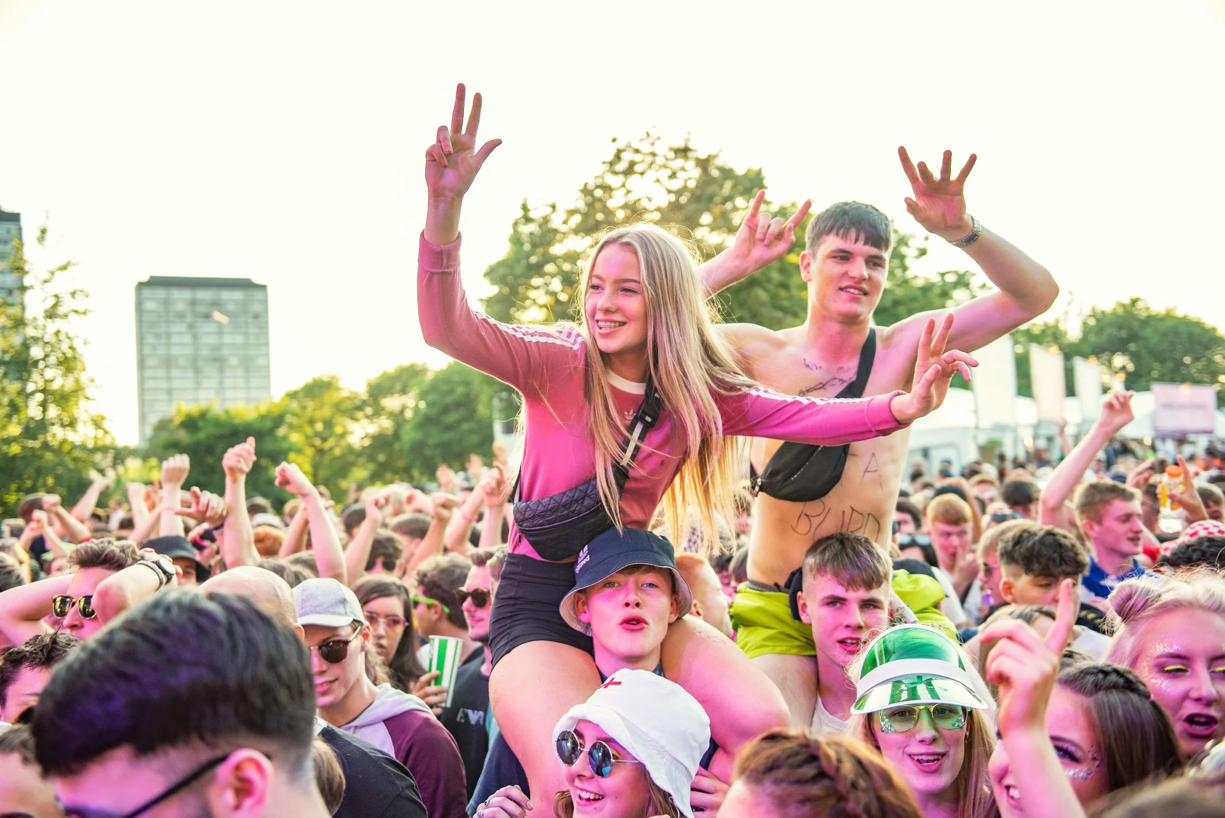 Crowd04.jpg