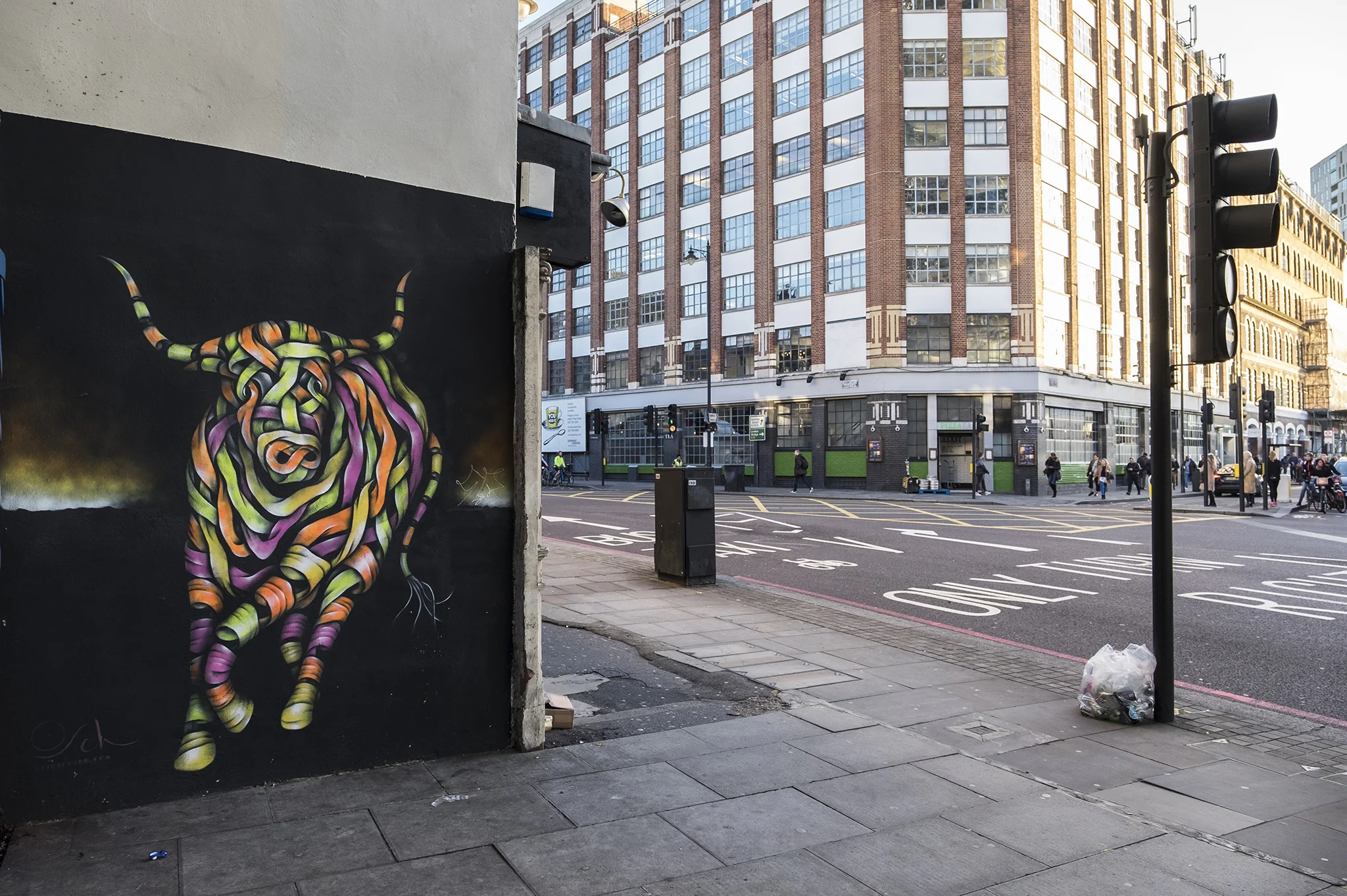 london03.jpg