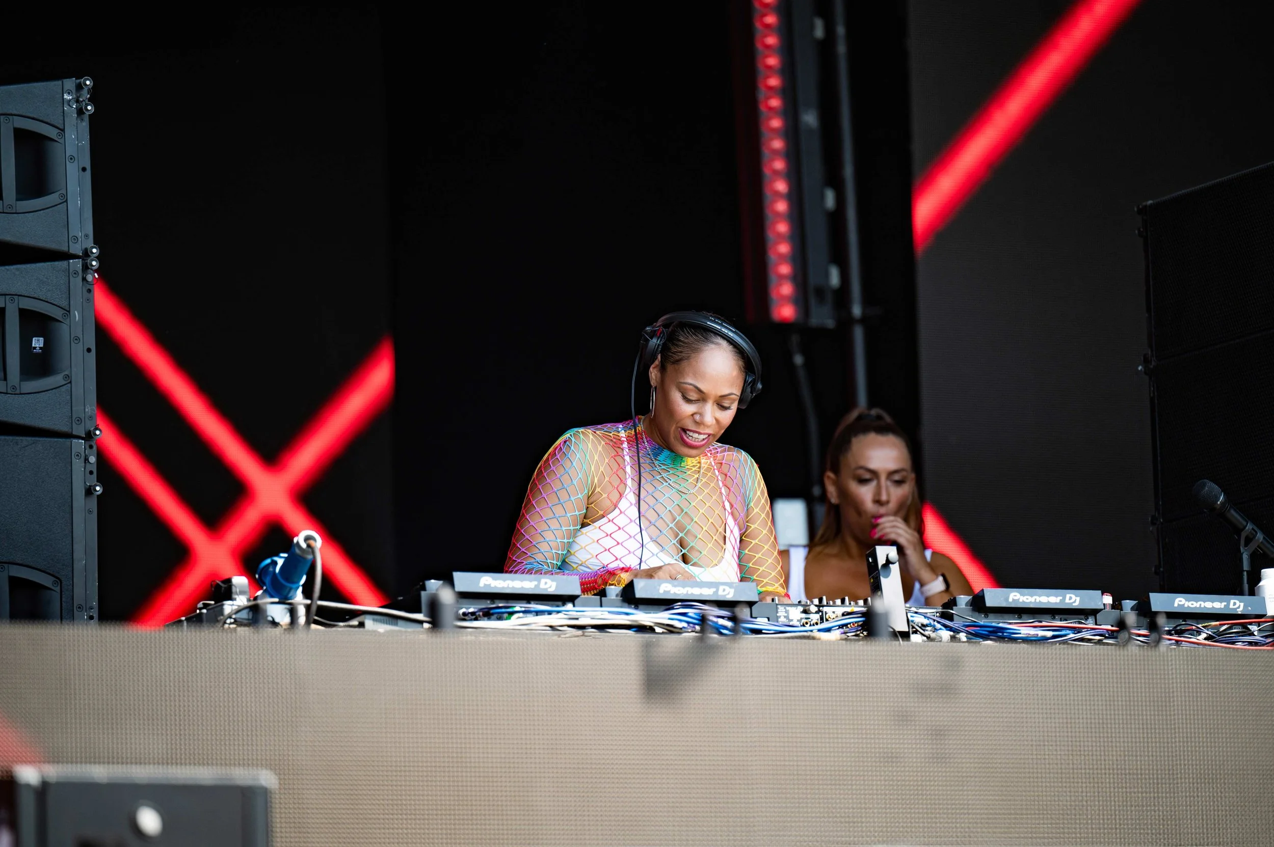 dj3.jpg
