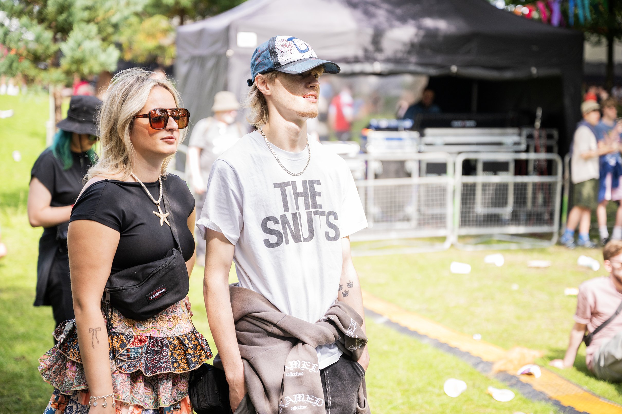 crowd04 copy.jpg