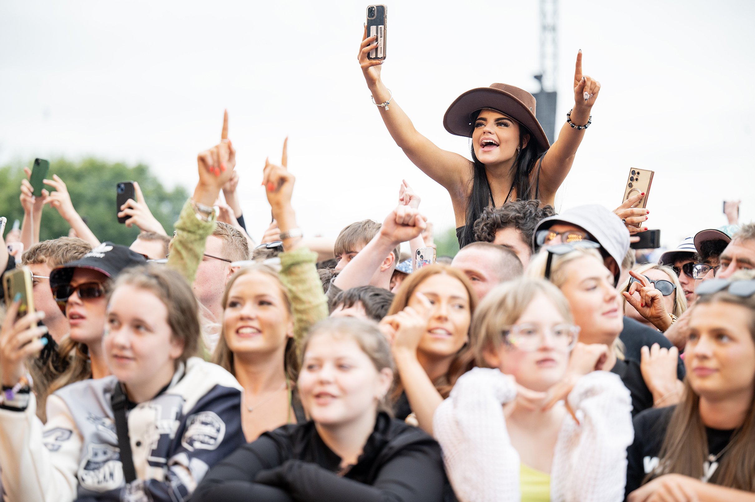 fans3 copy.jpg