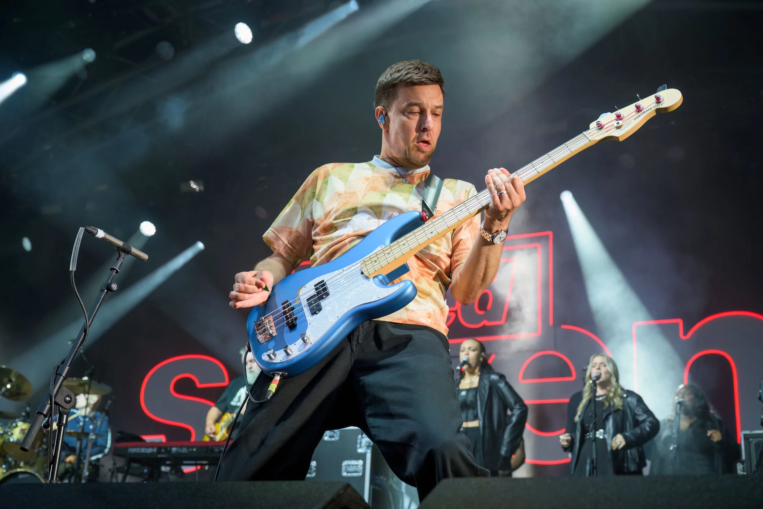 1-Shed-Seven-Castlefield-Bowl-2025.jpg