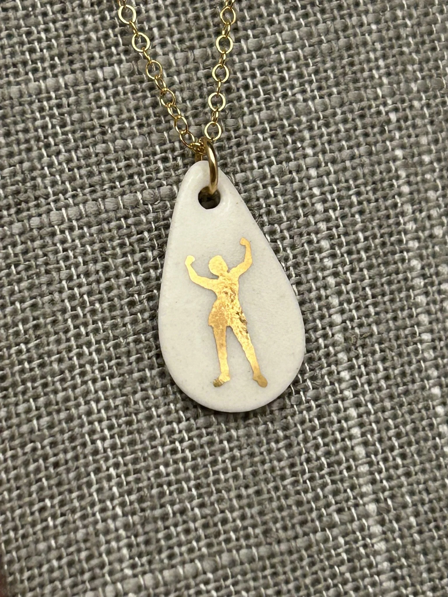pendant - teardrop gold 2.JPEG