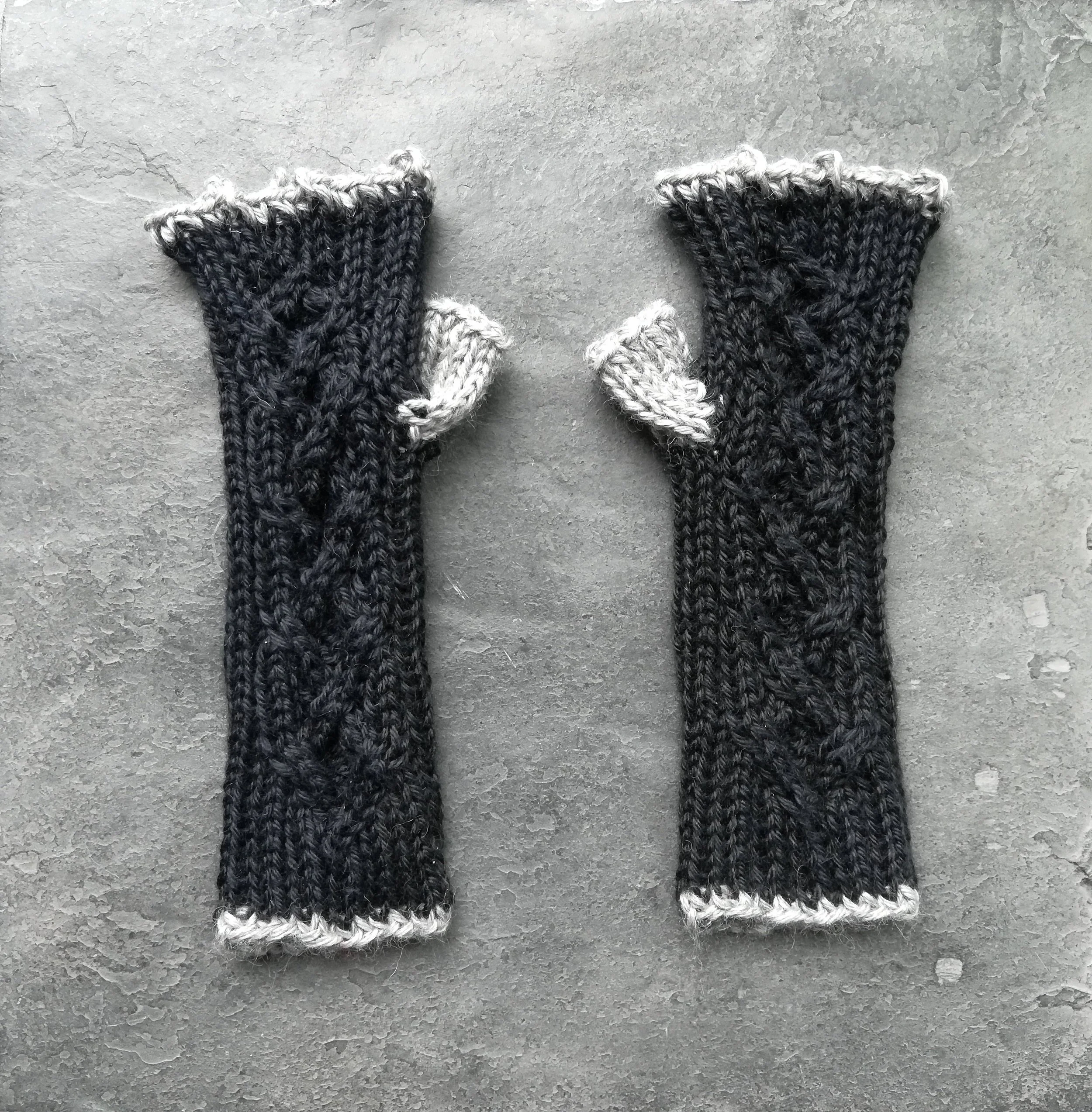 gloves - llama-silk in black and grey 1.jpg
