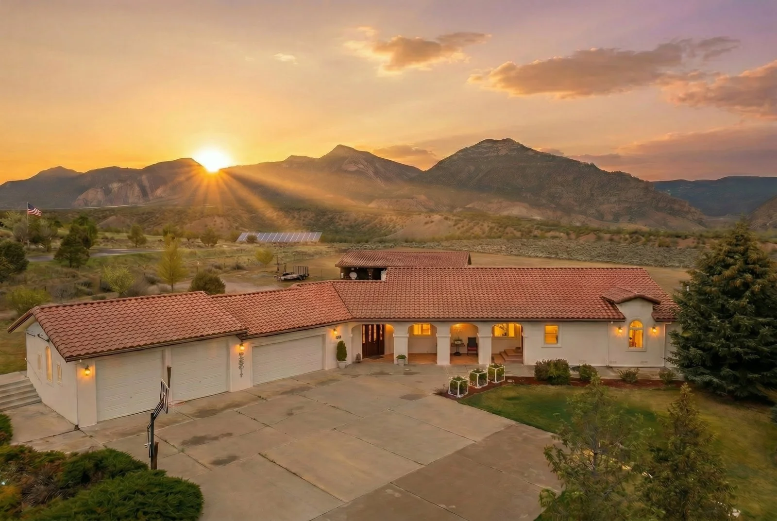 1007MesaDr_Golden Hour.jpg