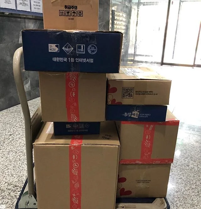 Day 2 of shipment done this week! I honestly don&rsquo;t know how are we able to do so much at one time😅😂 still more shipments to do!!