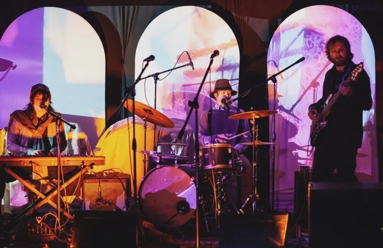 Cady Ternity w/ MOMDAD &amp; Quiltro