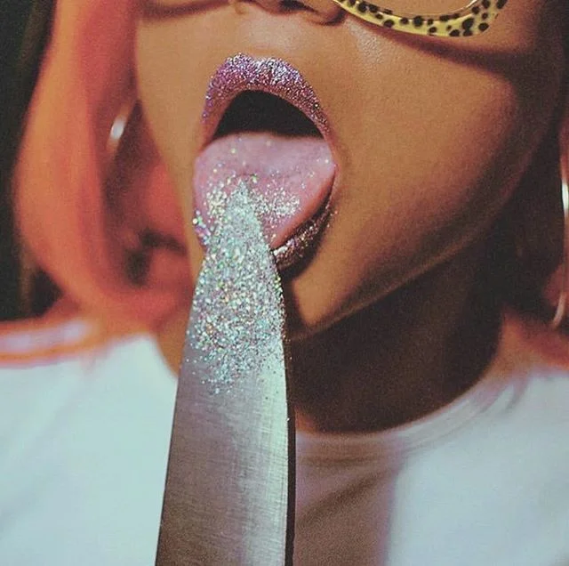 We go hard in the paint 🎨💎💕 #eatglitterfordinner