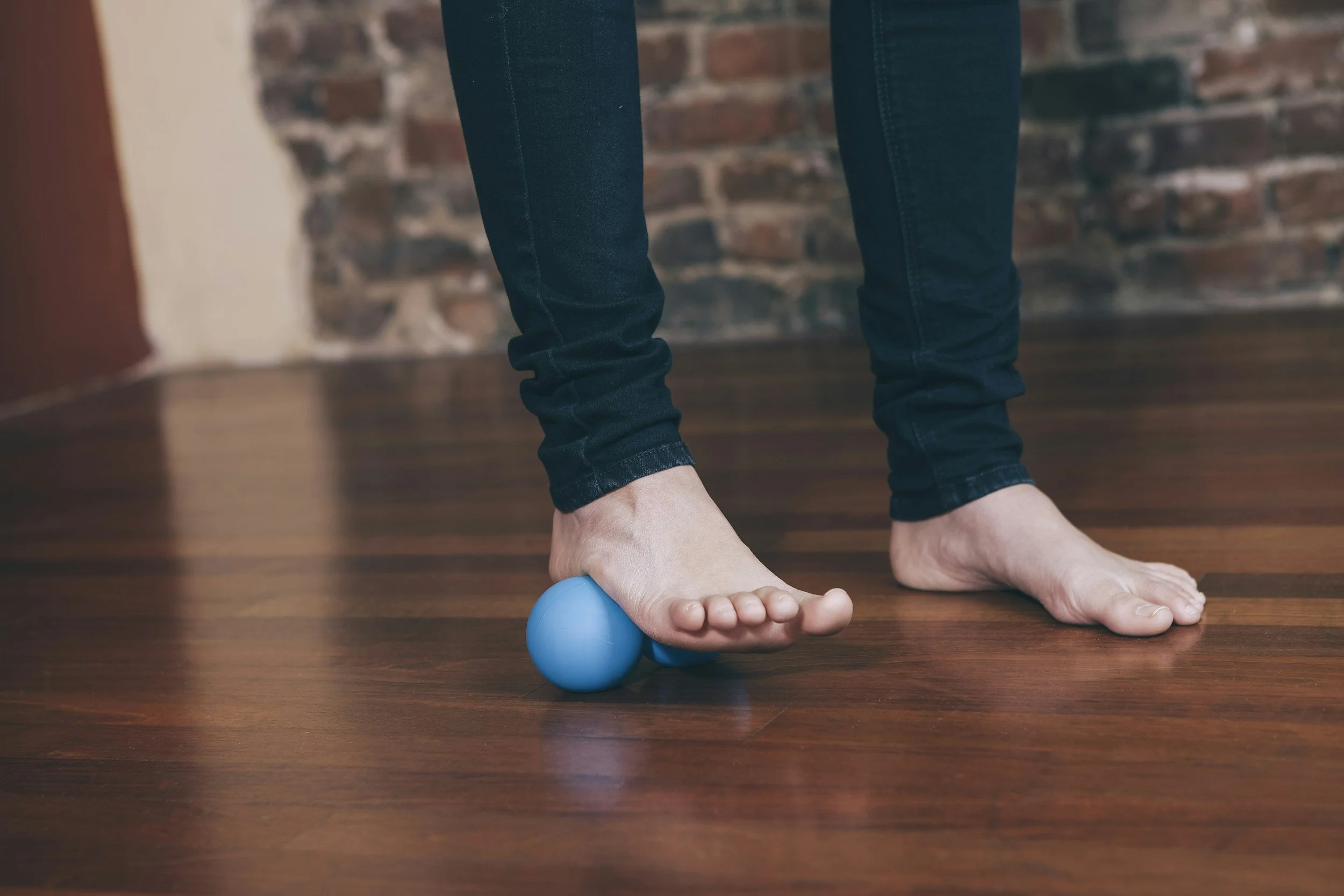 Pinky Ball Foot Release