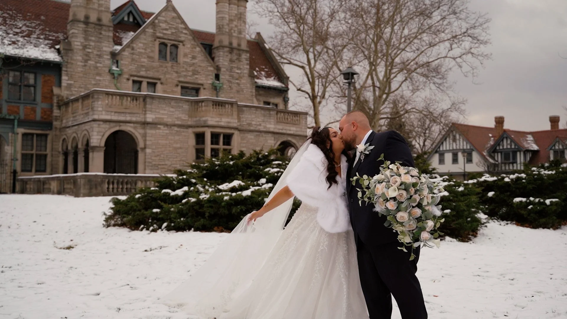 Karly & Matt | Uma Loft | Willistead Manor | St. Clair Centre for the Arts | Windsor, ON