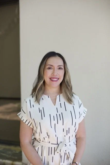 Dr. Thi Hoang