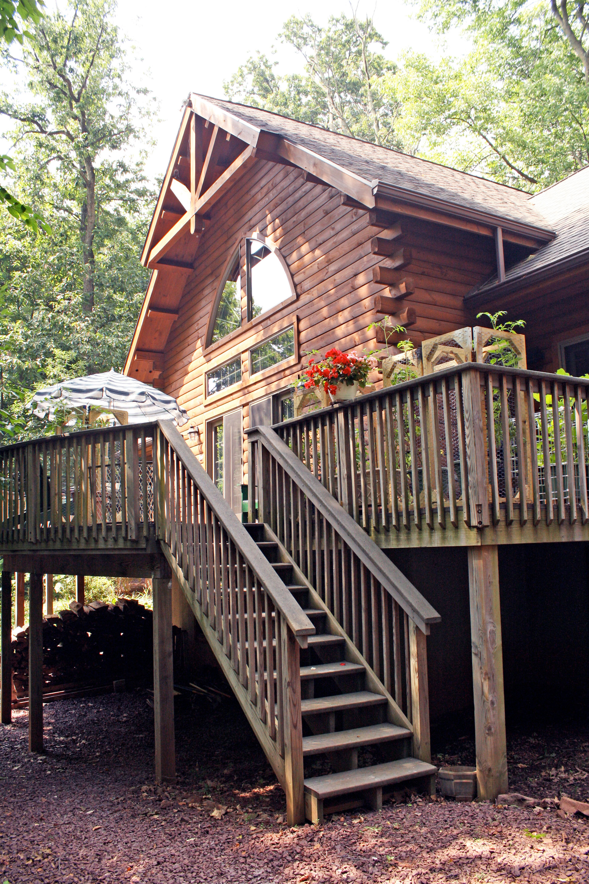 log-cabin-exterior-at-deck-steps.jpg