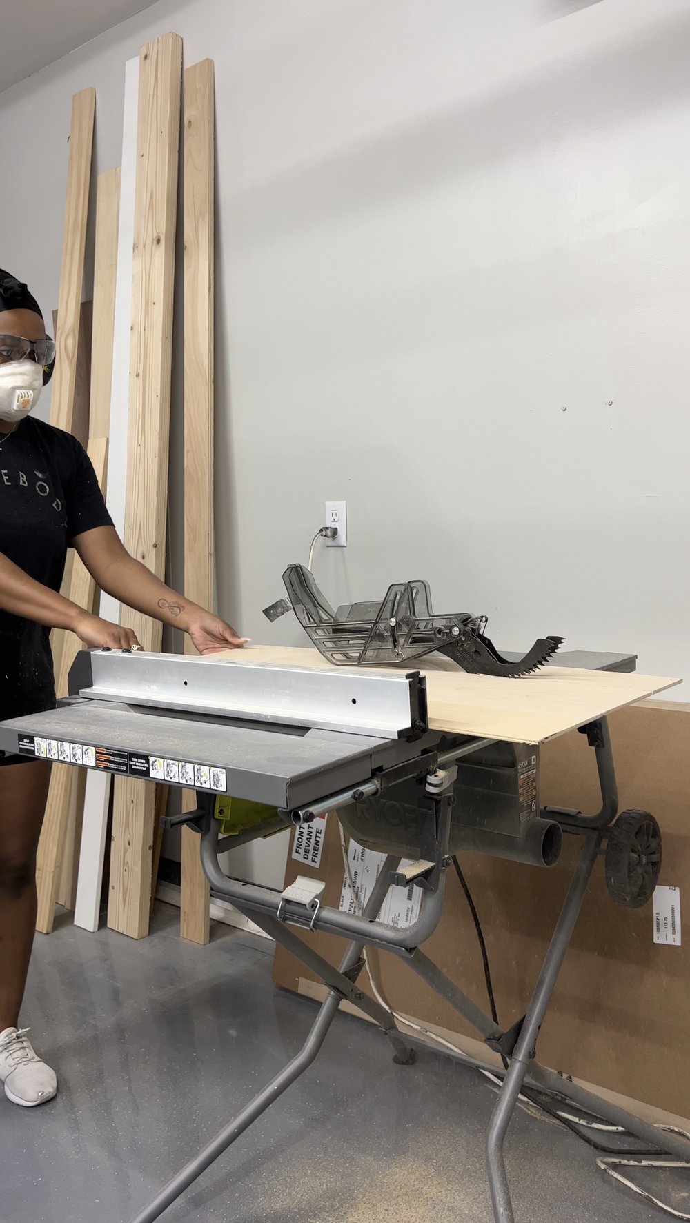cutting-plywood-on-table-saw.jpg