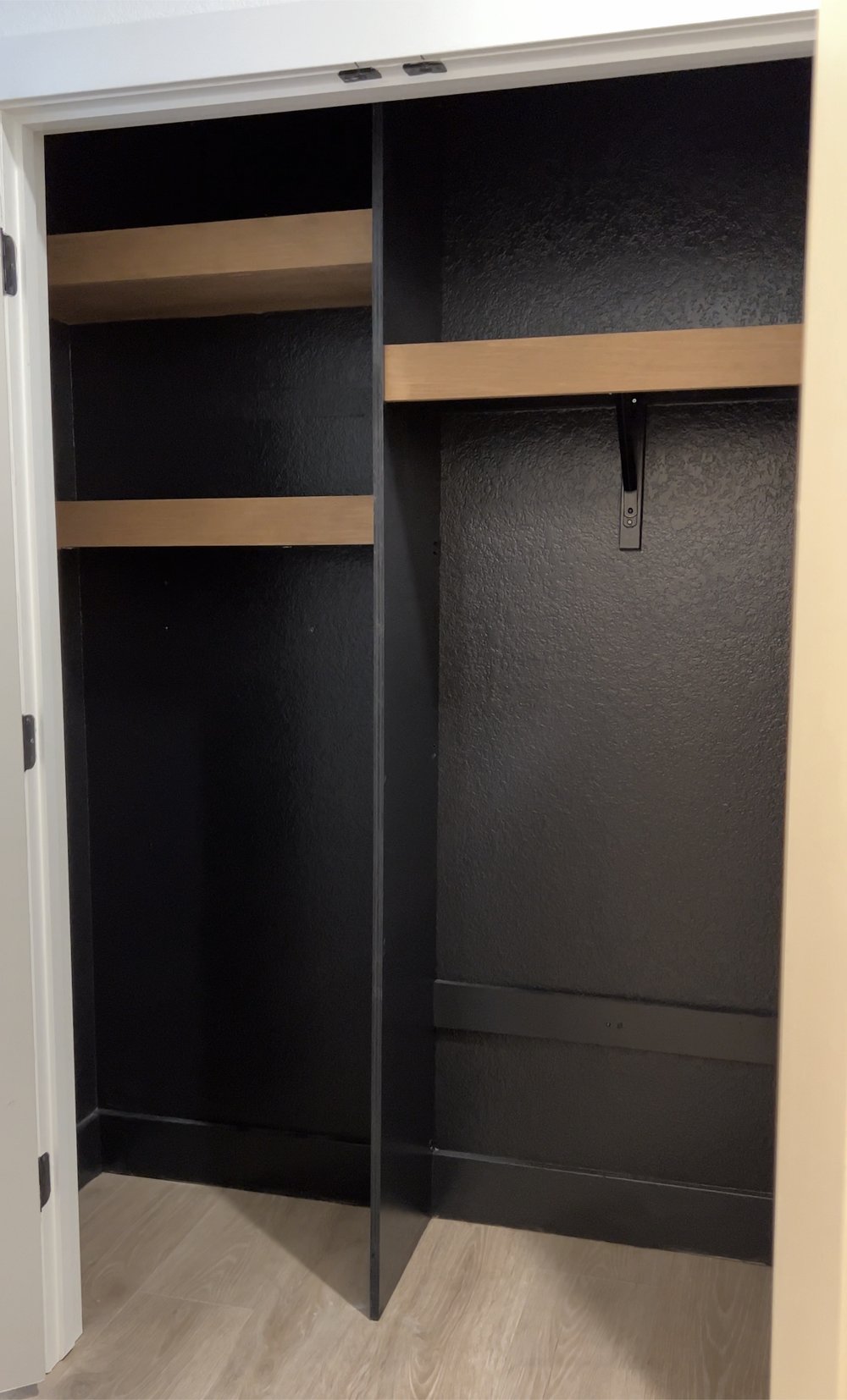 final closet design, empty with floating shelves