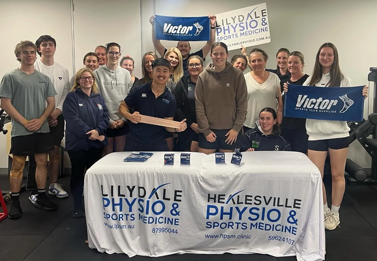 ⚽️ Sports taping workshop completed 🏉 

Thanks to @cameron_brown_physiotherapy for organising a valuable event connecting us with local sports trainers, sports clubs and allied health students! 

More educational events to come in the future. Reach 