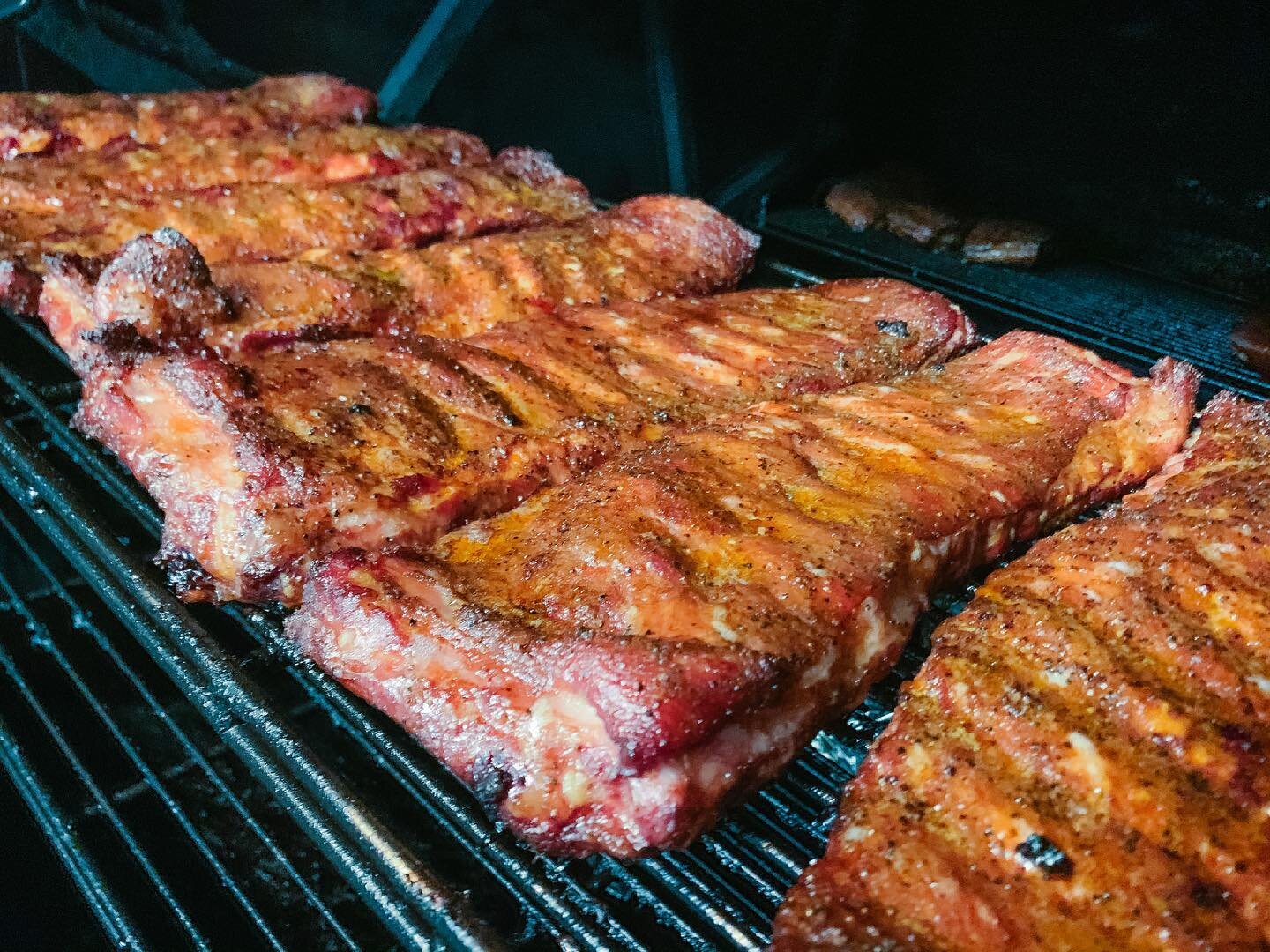 You could order a half rack of ribs today. But you could also get a whole rack and be the most popular person in the office when you bring them back for lunch.

#ribs #SmokedRibs #BBQRibs #BBQ #Barbecue #BarbecueRibs #PorkRibs #Postoak #PostoakDenver