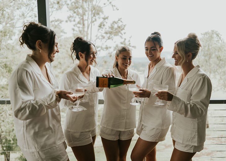 Cheers to love, laughter, and happily ever after! 🥂✨ Nicole celebrating the final countdown with her ladies. 

It was a weekend filled with bubbles and joy! 💍👰&zwj;♀️💃 We have appointments and tours available over the next 2 Saturdays! Call / tex