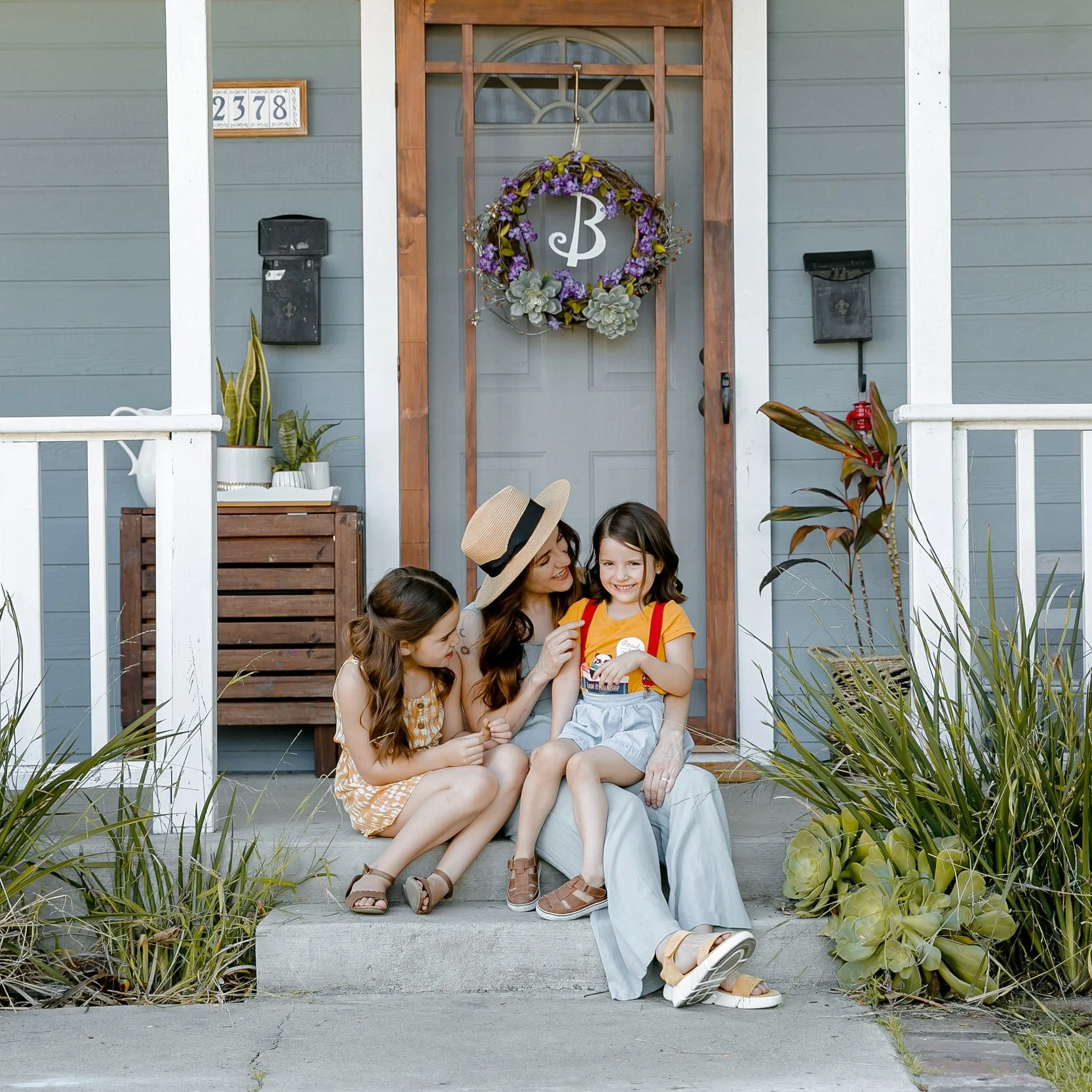 FAMILY - Mommy and Me Porch Session