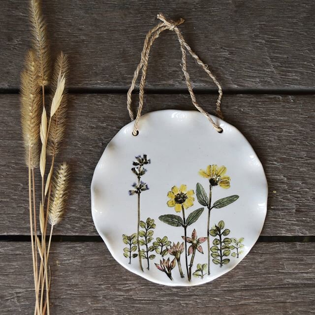 What a glorious weekend spent with my Mumma. 🌻 feeling happy like this little garden wall hanging. 💗 I hope you did something to invoke the good feels too.

I have so many exciting things to share with you this week - it's going to be a big one so 