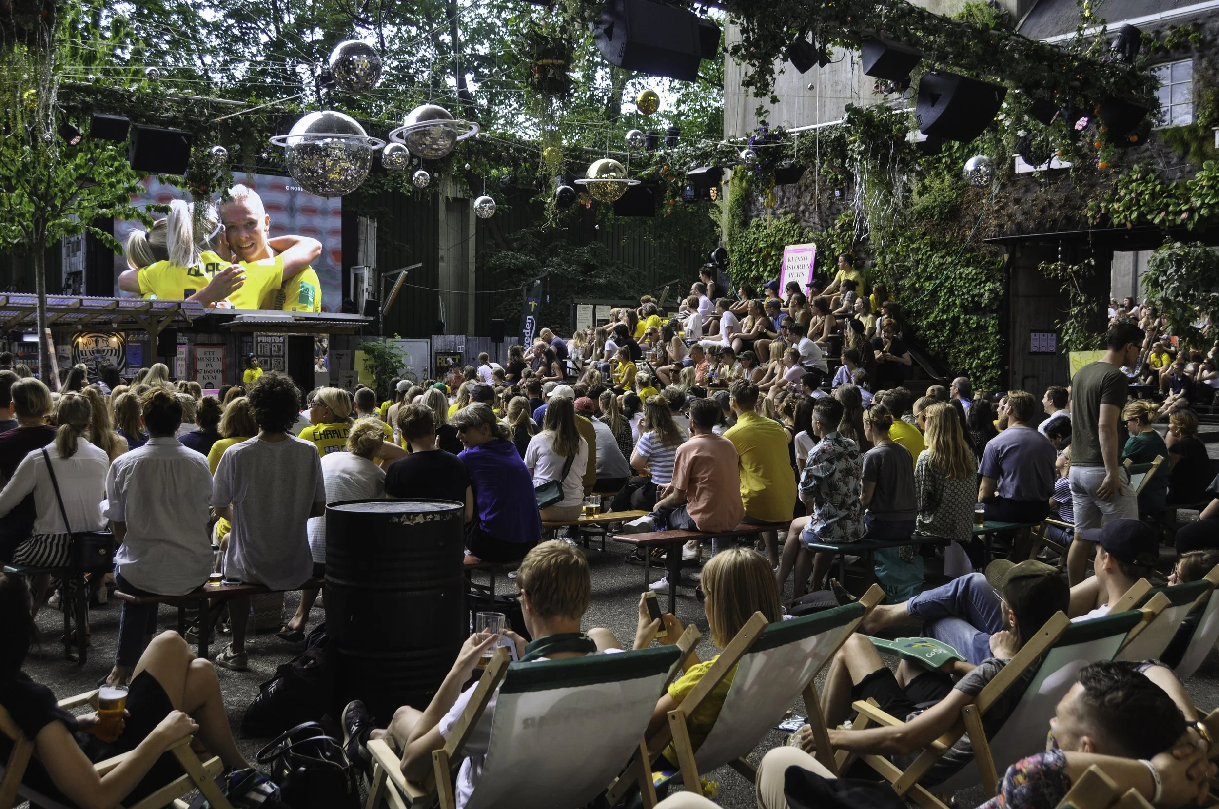 Publiken under fotbollsmatch.