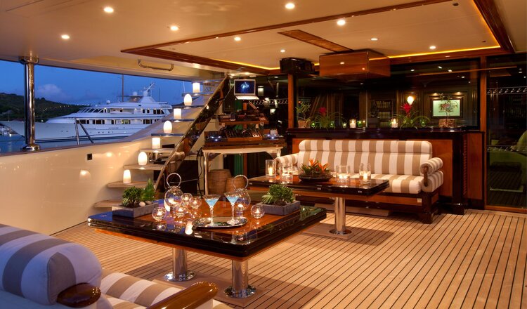 Tiara Super Yacht Charter