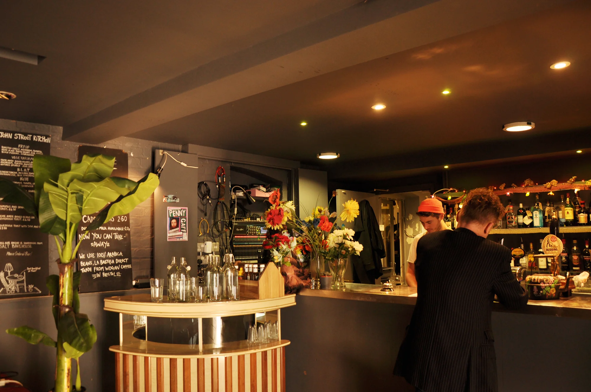John st kitchen interior george serving 2000px.jpg