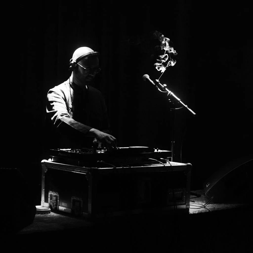Squid Soup: Infinite Clouds with live performance from Jason Singh