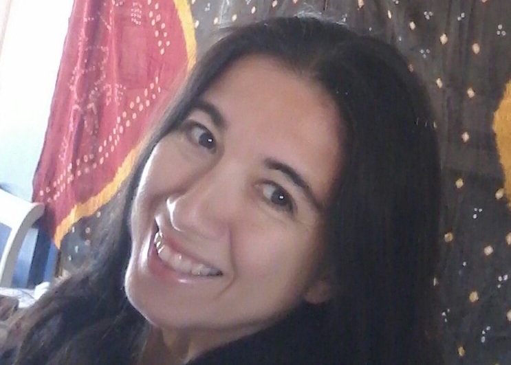 Ozlem Ezer website crop.jpg