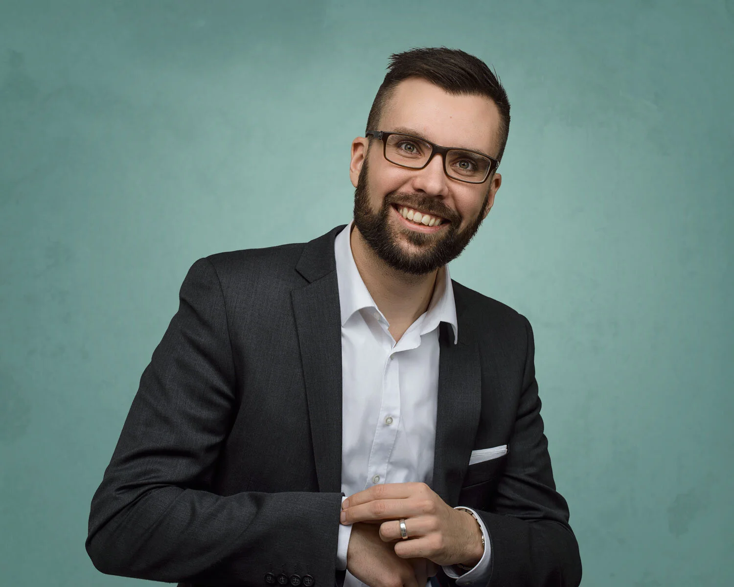 Hanaholmeninitiativet bygger broar för bättre beredskap&nbsp;- Hanaholmenaloite on tärkeä ja ajankohtainen sillanrakentaja