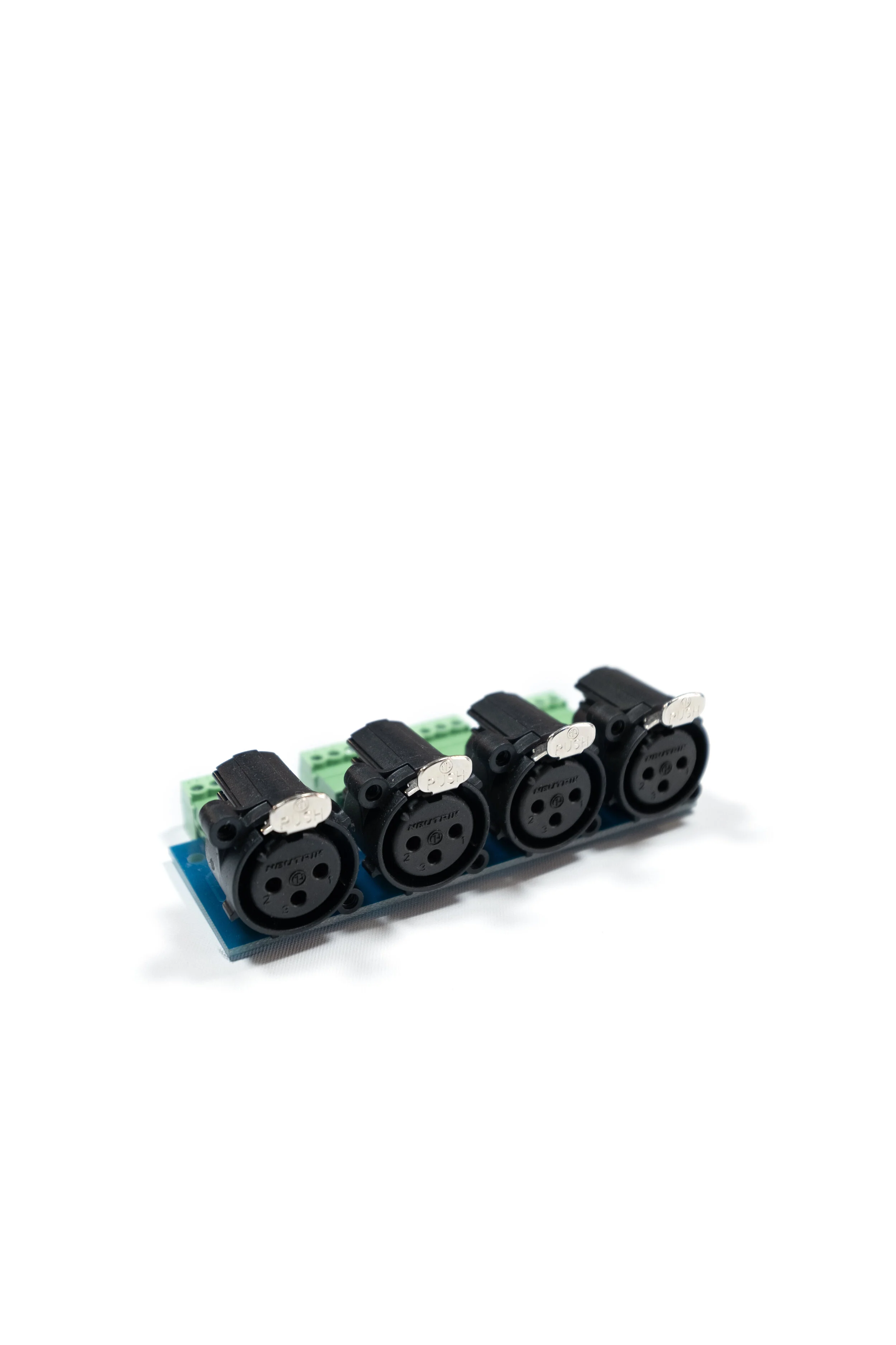 XLR4F L 2.jpg