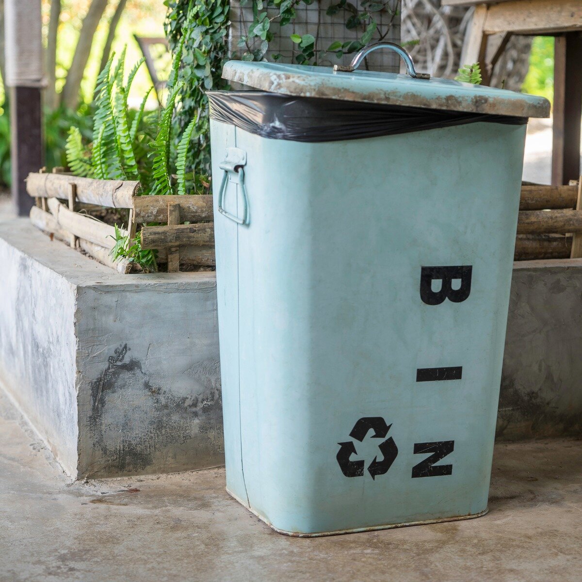 Telli vanametalli transport Metalliekspordist v&otilde;i too kasutu vanametall meile ja teeni raha. Meie teenused:
♻️ Vanametalli kokkuost platsil (Saha-Loo tee 3B, Maardu)
♻️ Metallij&auml;&auml;tmete konteinerite rent ja t&uuml;hjendusteenus
♻️ Suu