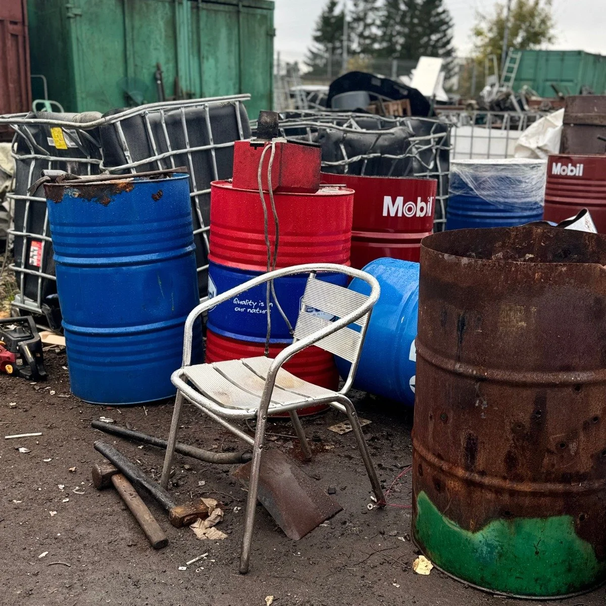 Millal muutub ese taas materjaliks?
Siis, kui seda enam ei vajata.

Metallieksport O&Uuml; ootab teie vanametalli &ndash; sest metall ei ole pr&uuml;gi, vaid v&auml;&auml;rtuslik materjal.

📍 Saha-Loo tee 3B, Maardu
📩 info@metallieksport.ee
 📞 +37