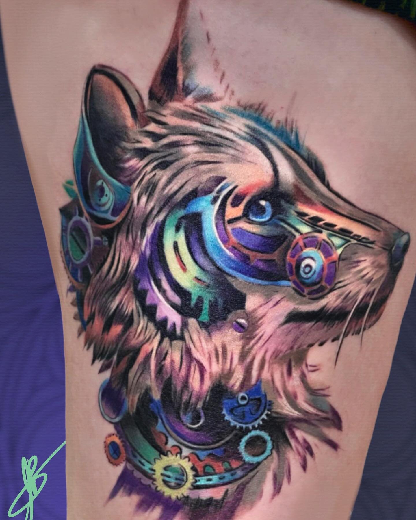 Steampunk wolf tattoo from a few months ago, for a new client who flew across the country. It was an honor ( I'm way behind on posts!)