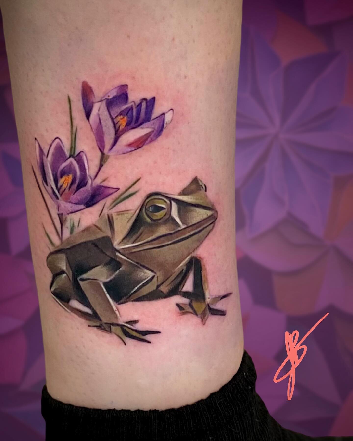 Origami Frog to remember a friend. ☺️ #origami #origamitattoo #tattoostyle #tatoos #tattoos_of_instagram