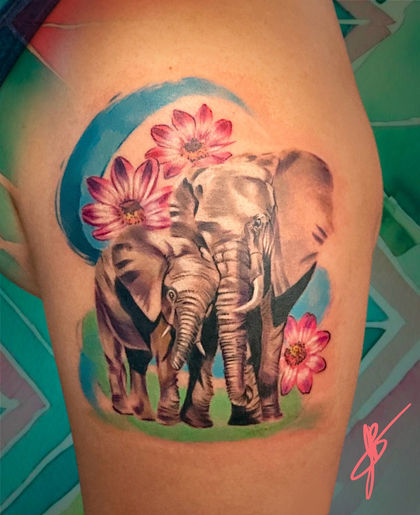 Mom and kiddo: a love story. Happy Valentines Day 💕 #tattoo #tattooshop #elephant #momlife