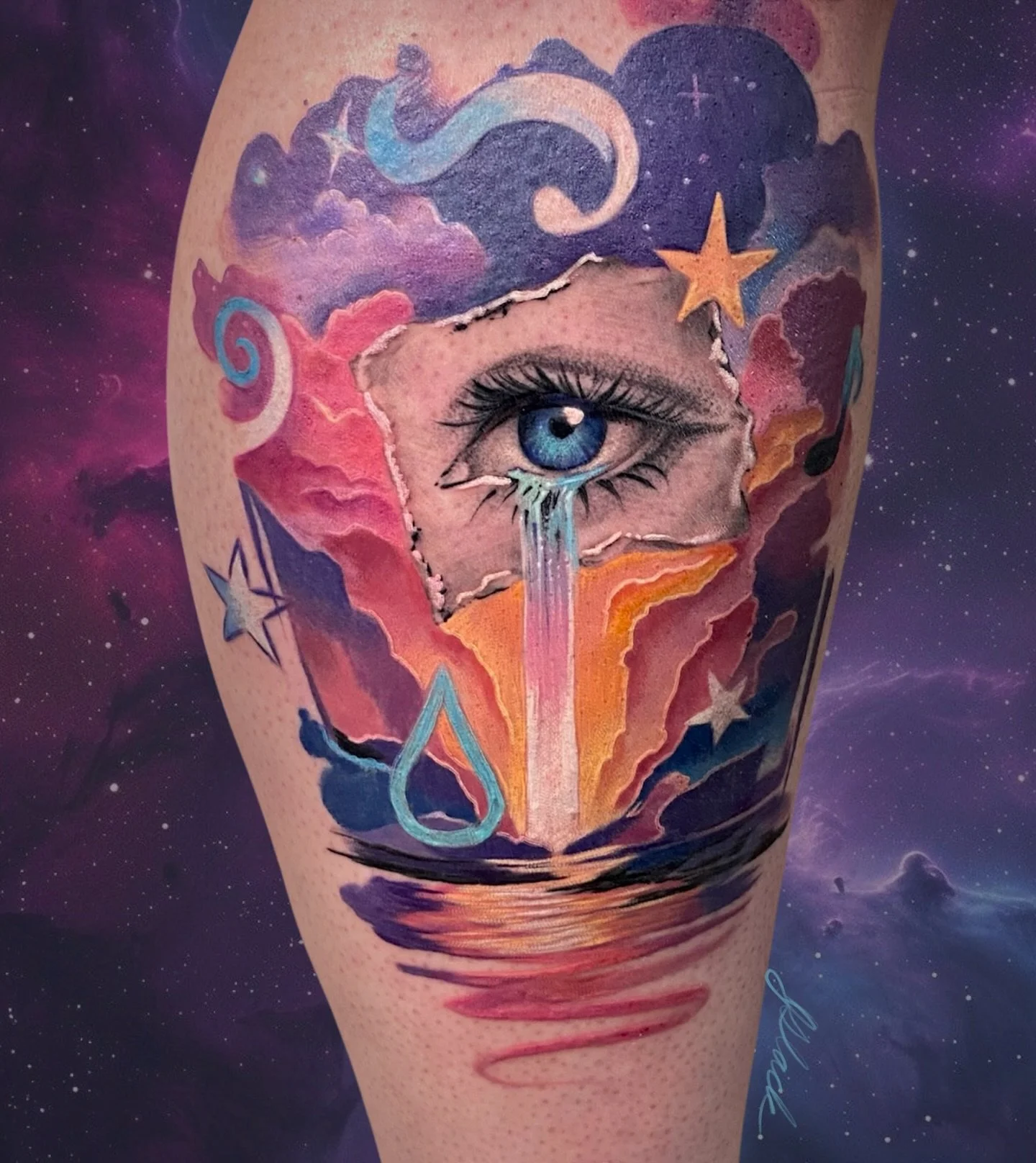 Another Coldplay tattoo for their biggest fan. This one was born from Coldplay&rsquo;s Every Teardrop is a Waterfall song. 🎶✨

We created an eye sketched on torn paper, where tears flow into a waterfall that escapes the page&mdash;shifting into a gl