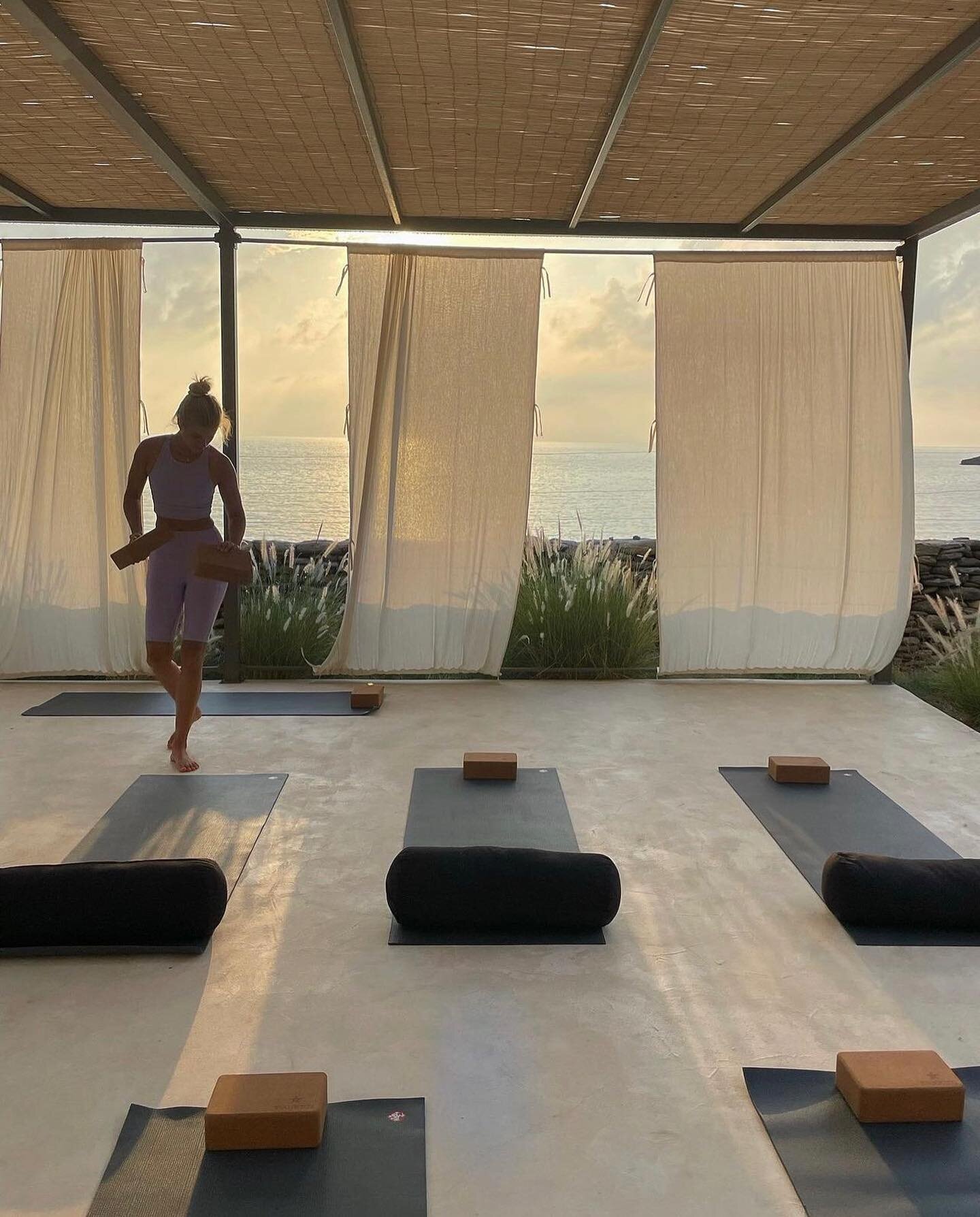 The power of surrender retreat is sold out 🥹🥰 I am very excited to announce a second retreat on the island of Kea in Greece : THE ART OF BALANCE / May 14th - 20th

Six days to explore the concept of balance and focus on your inner patience.

In the