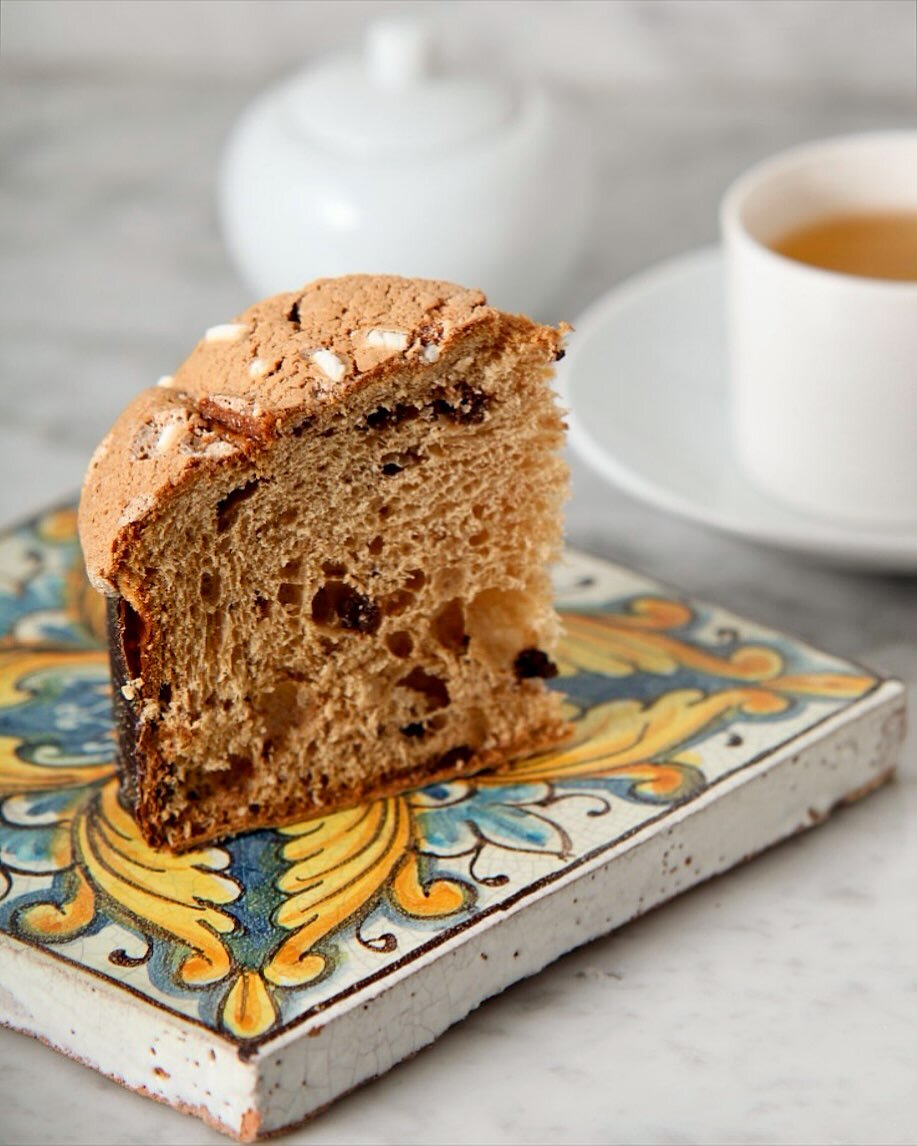 Spring is here and we still have a limited selection of our favorite Colombe! ❤️🕊️ 🍰 

#ASicilianExperience 

#Easter #Brunch #Coffee #Chocolate #Baking #Sourdough #LievitoMadre #Colomba #Artisanal #Bakery #MadeInSicily #Fiasconaro  #PasticcieriSic