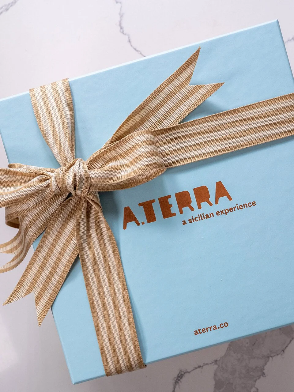 ATERRA_GiftBox_Bow.jpeg