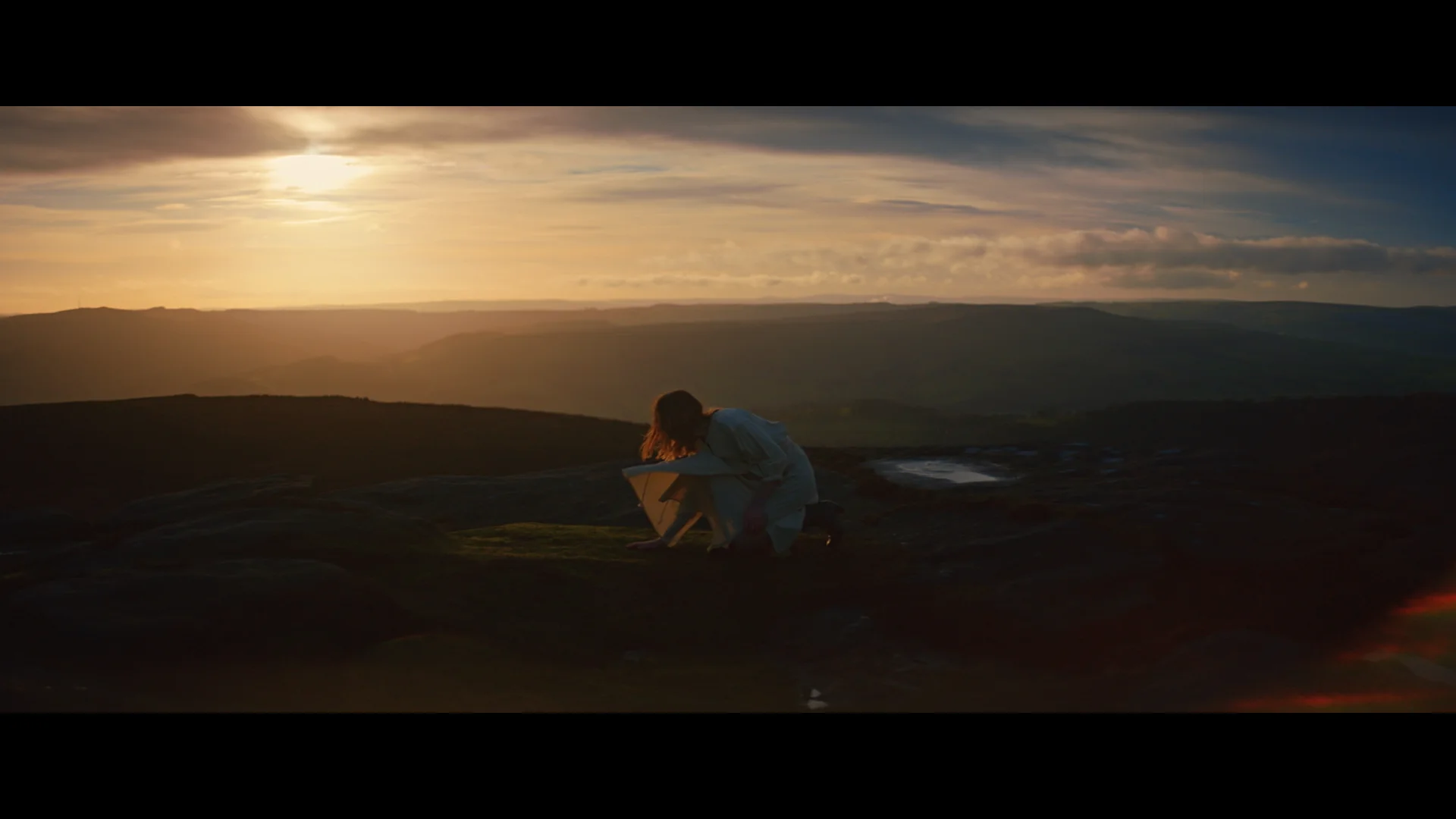 Rosie Lowe - Birdsong - full HD ProRes 422 44khz with sound design 00_02_58.08.jpg