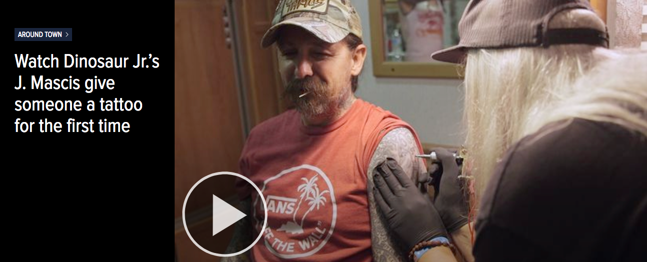 Watch J Give Oliver Peck A Tattoo @ Riot Fest