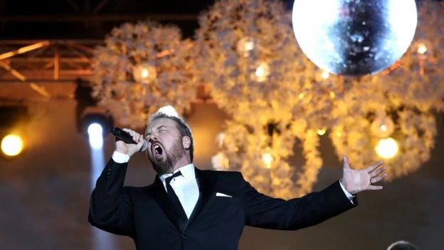 _91115460_proms10.jpg