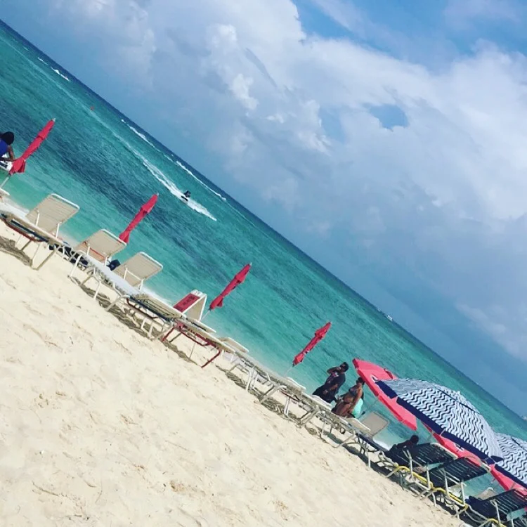 Carnival Cruise: Cayman Islands & Jamaica | I took my first cruise ever to three amazing places. Read more on the blog.