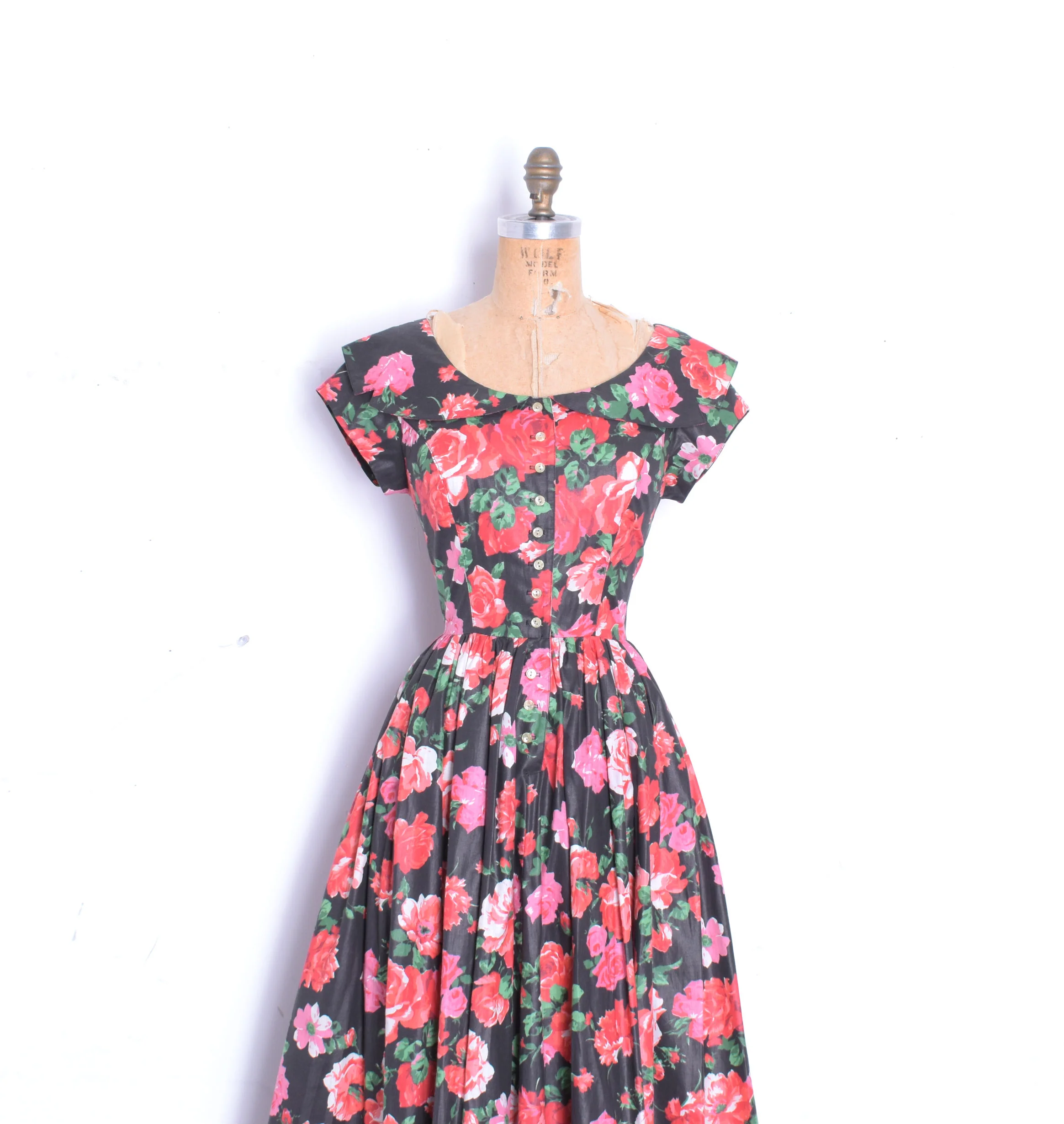 1980s rose dress3.jpg