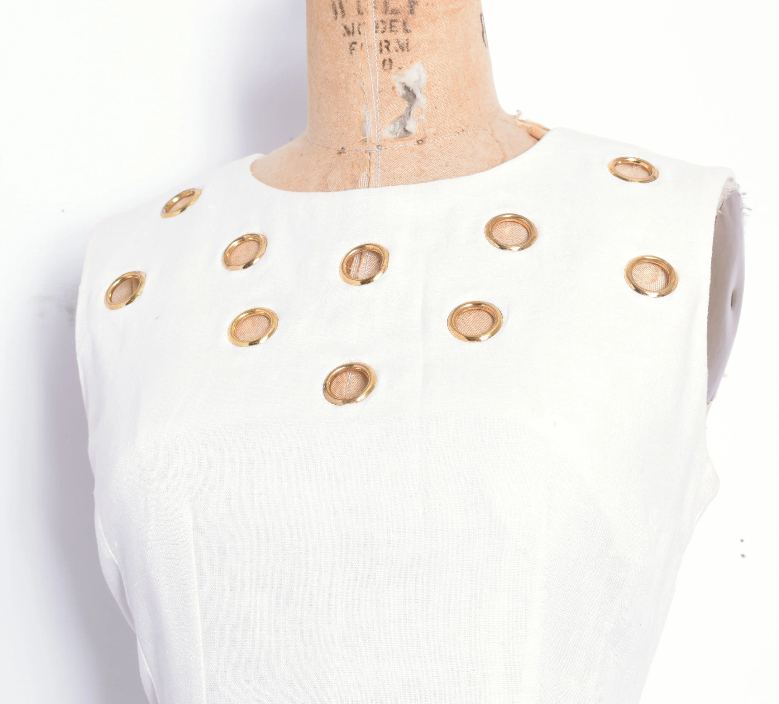 white linen dress2.jpg